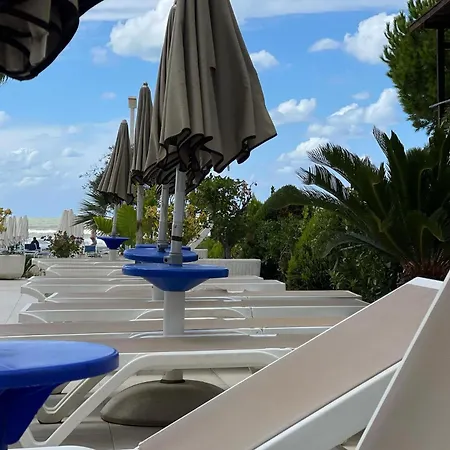 Blue Marine Hotel