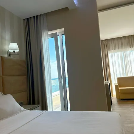 Hotel Blue Marine Shkallnur